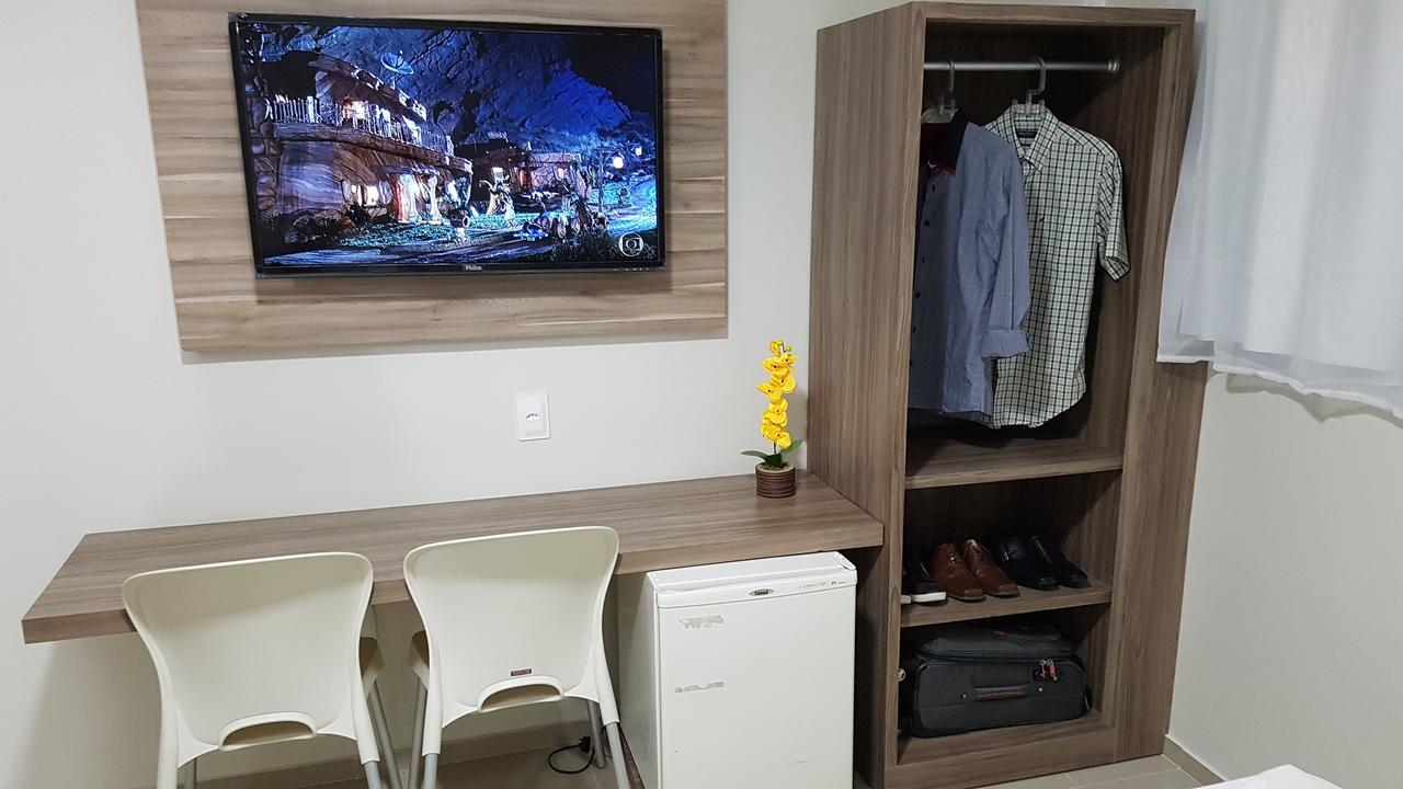 Max Hotel Арковерді Екстер'єр фото
